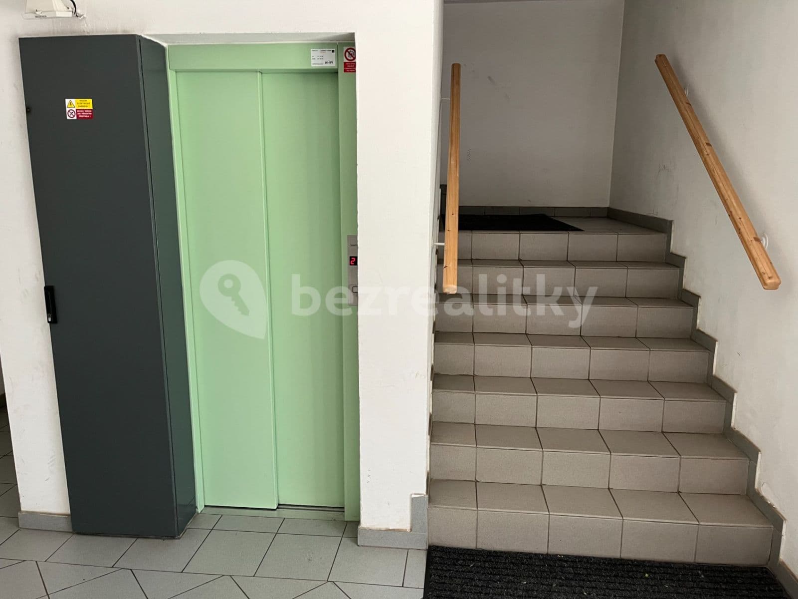 Prenájom bytu 2-izbový 63 m², Měšická, Praha, Praha Prenájom bytu 2-izbový 63 m², Měšická, Praha, Praha