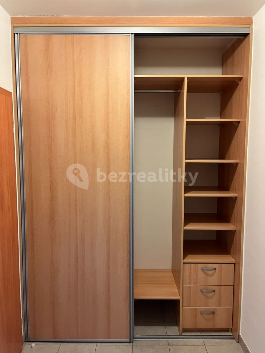 Prenájom bytu 2-izbový 63 m², Měšická, Praha, Praha Prenájom bytu 2-izbový 63 m², Měšická, Praha, Praha