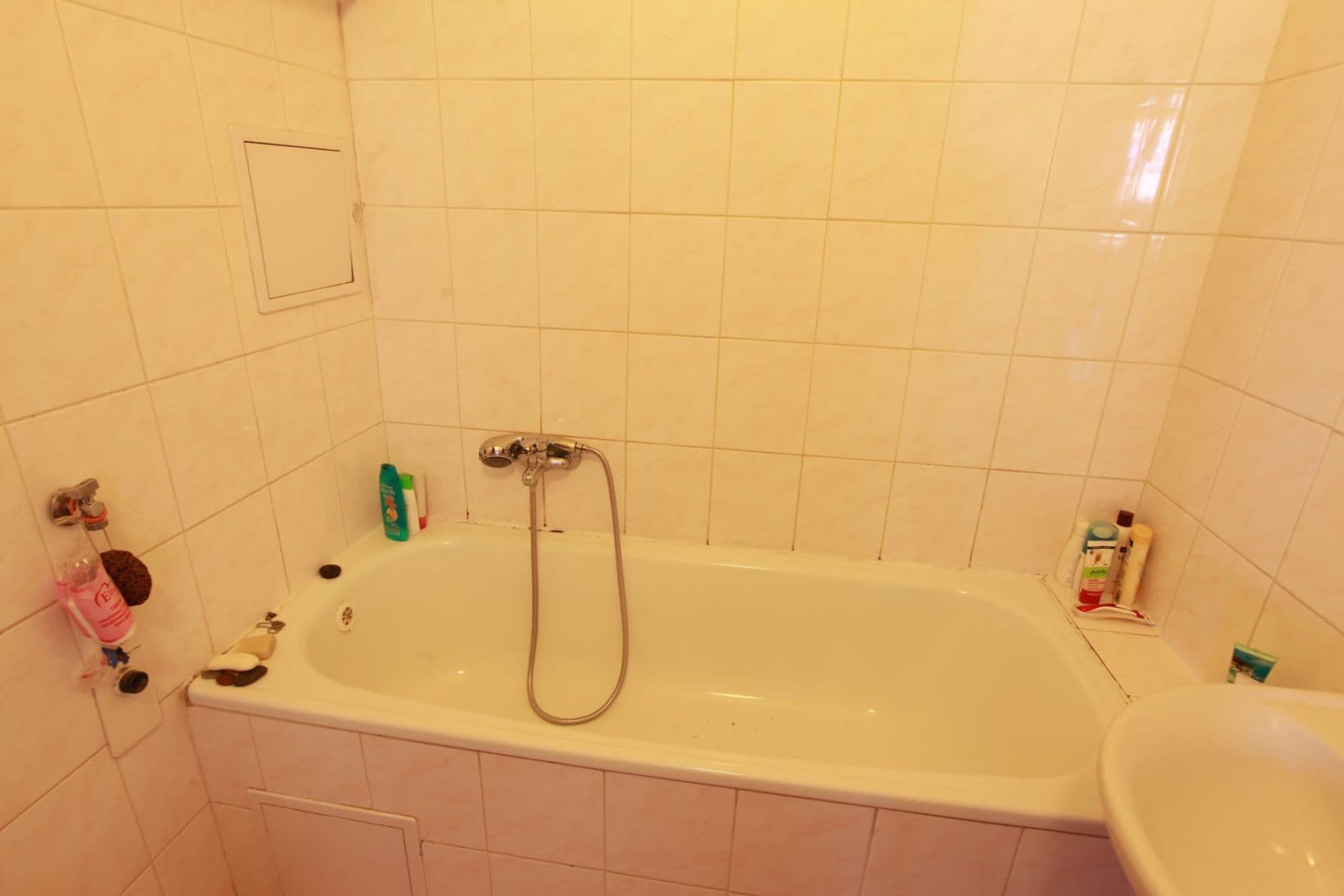 Prenájom bytu 120 m², Bělohorská, Praha, Praha Prenájom bytu 120 m², Bělohorská, Praha, Praha
