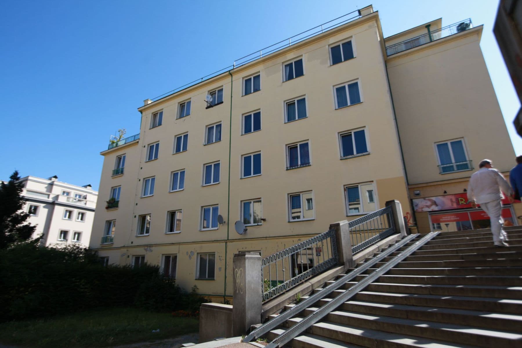 Prenájom bytu 120 m², Bělohorská, Praha, Praha Prenájom bytu 120 m², Bělohorská, Praha, Praha