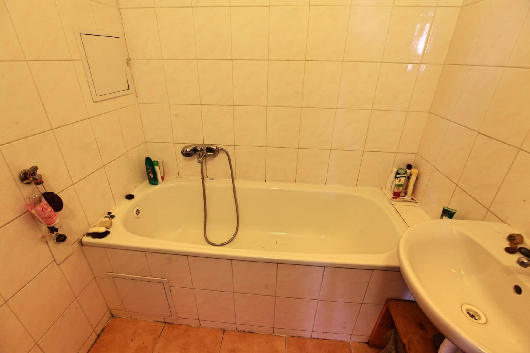 Prenájom bytu 120 m², Bělohorská, Praha, Praha Prenájom bytu 120 m², Bělohorská, Praha, Praha