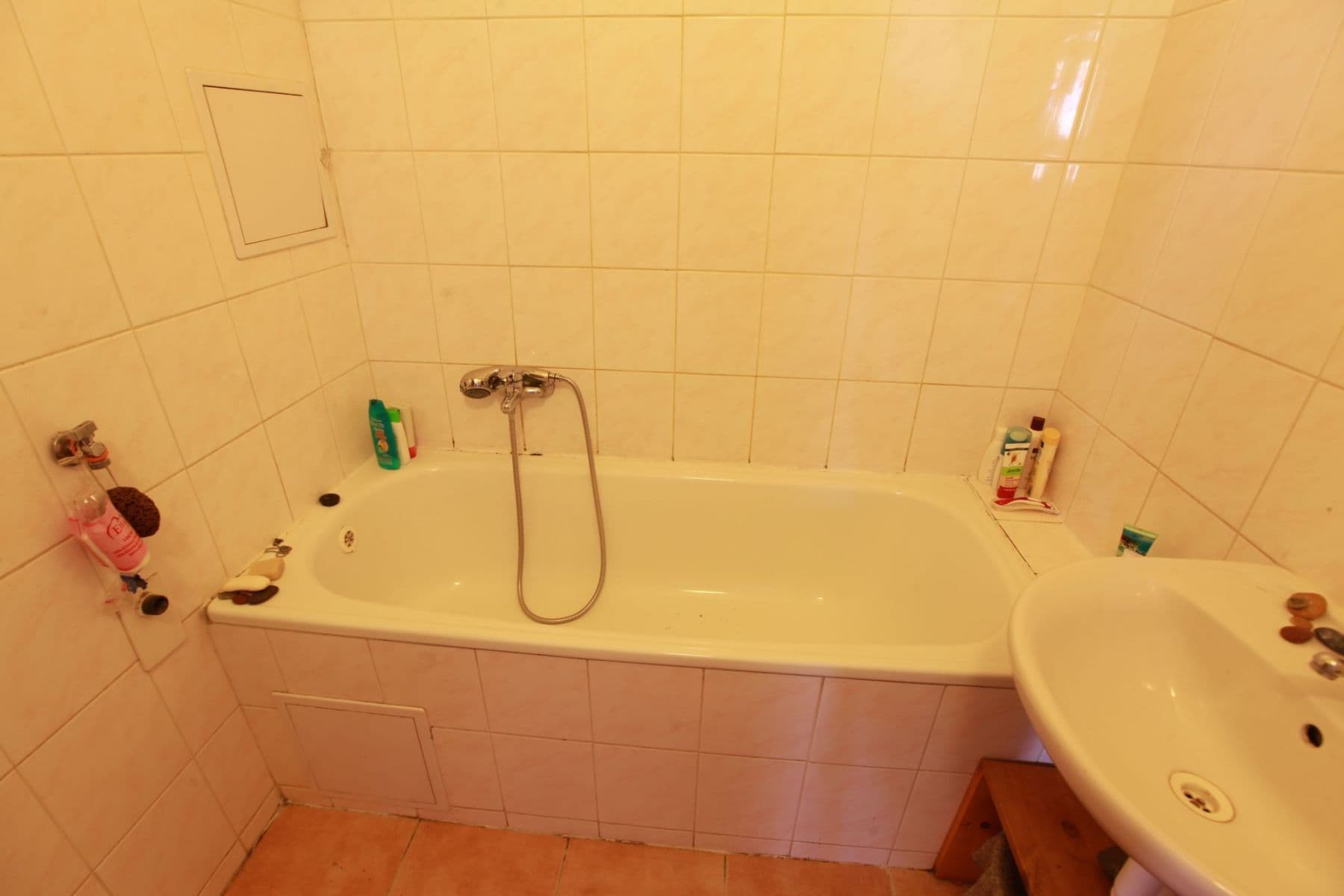 Prenájom bytu 120 m², Bělohorská, Praha, Praha Prenájom bytu 120 m², Bělohorská, Praha, Praha