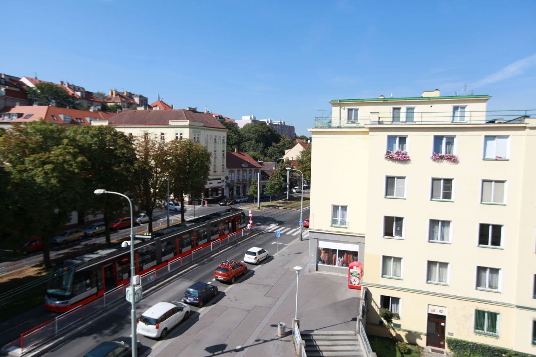 Prenájom bytu 120 m², Bělohorská, Praha, Praha Prenájom bytu 120 m², Bělohorská, Praha, Praha