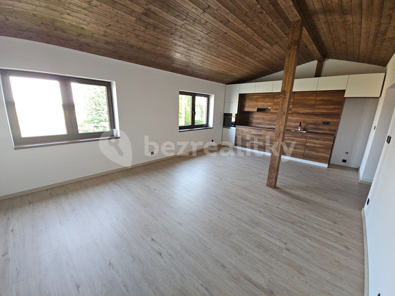 Prenájom bytu 3-izbový 75 m², Kolmá, Olomouc, Olomoucký kraj Prenájom bytu 3-izbový 75 m², Kolmá, Olomouc, Olomoucký kraj