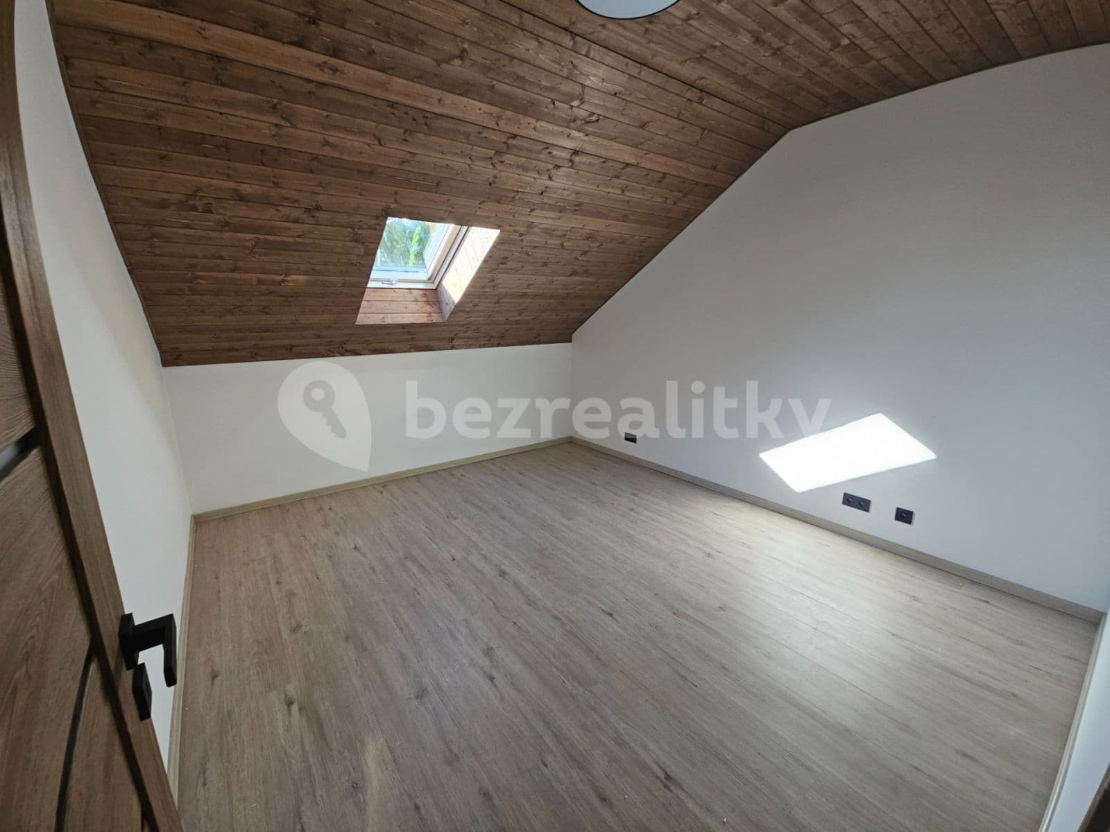 Prenájom bytu 3-izbový 75 m², Kolmá, Olomouc, Olomoucký kraj Prenájom bytu 3-izbový 75 m², Kolmá, Olomouc, Olomoucký kraj