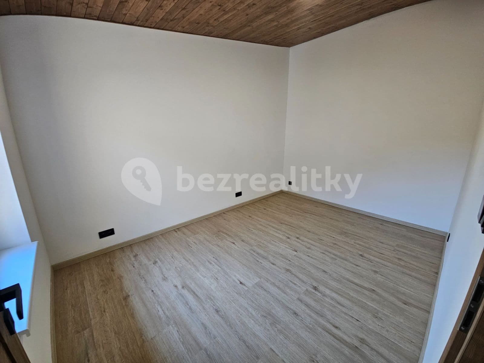 Prenájom bytu 3-izbový 75 m², Kolmá, Olomouc, Olomoucký kraj Prenájom bytu 3-izbový 75 m², Kolmá, Olomouc, Olomoucký kraj
