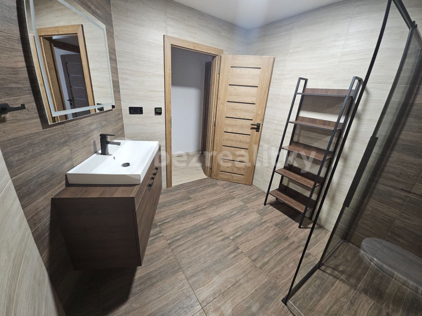 Prenájom bytu 3-izbový 75 m², Kolmá, Olomouc, Olomoucký kraj Prenájom bytu 3-izbový 75 m², Kolmá, Olomouc, Olomoucký kraj