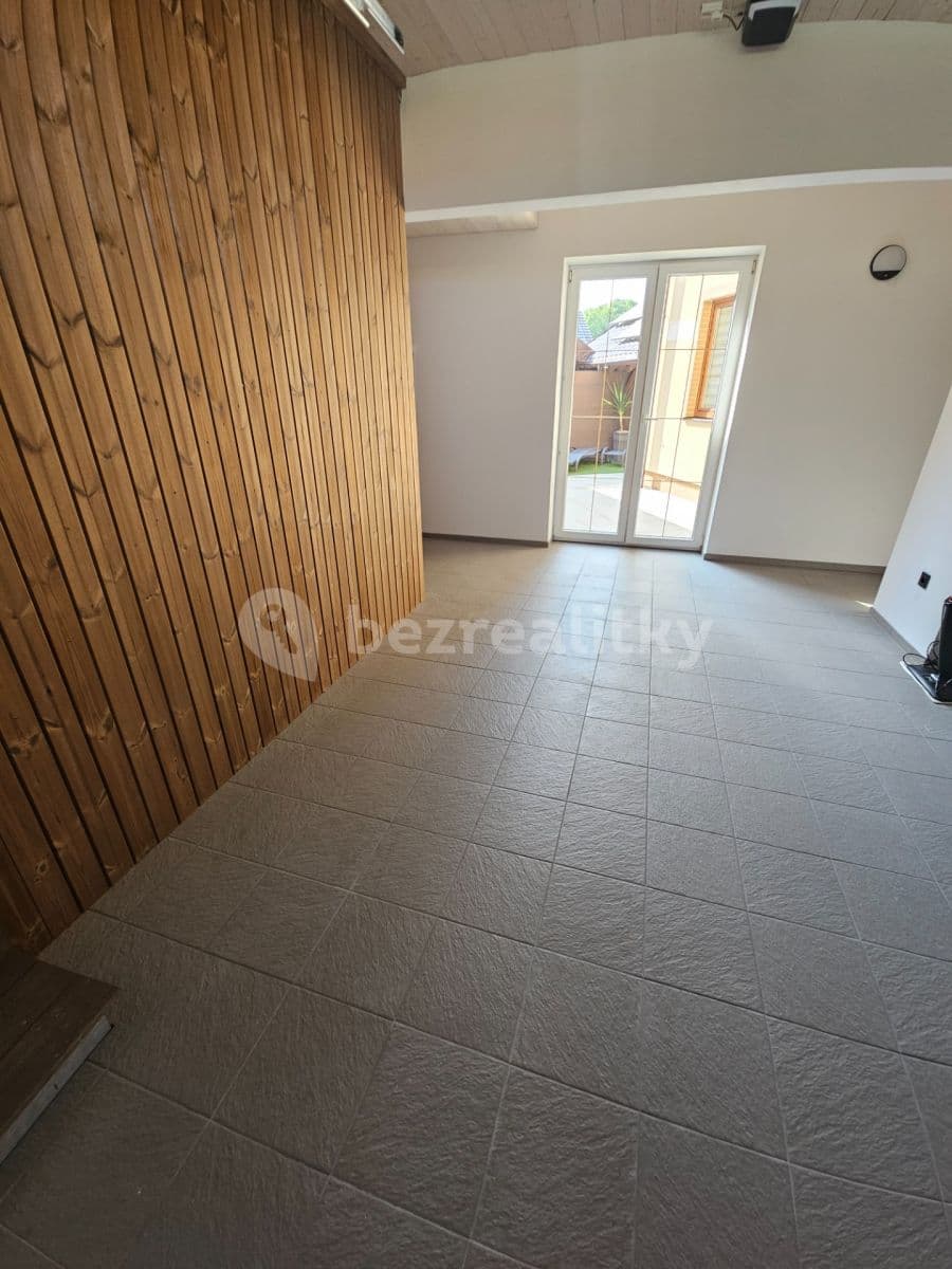 Prenájom bytu 3-izbový 75 m², Kolmá, Olomouc, Olomoucký kraj Prenájom bytu 3-izbový 75 m², Kolmá, Olomouc, Olomoucký kraj