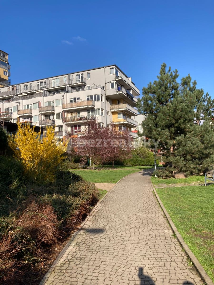 Prenájom bytu 3-izbový 76 m², Pod Harfou, Praha, Praha Prenájom bytu 3-izbový 76 m², Pod Harfou, Praha, Praha