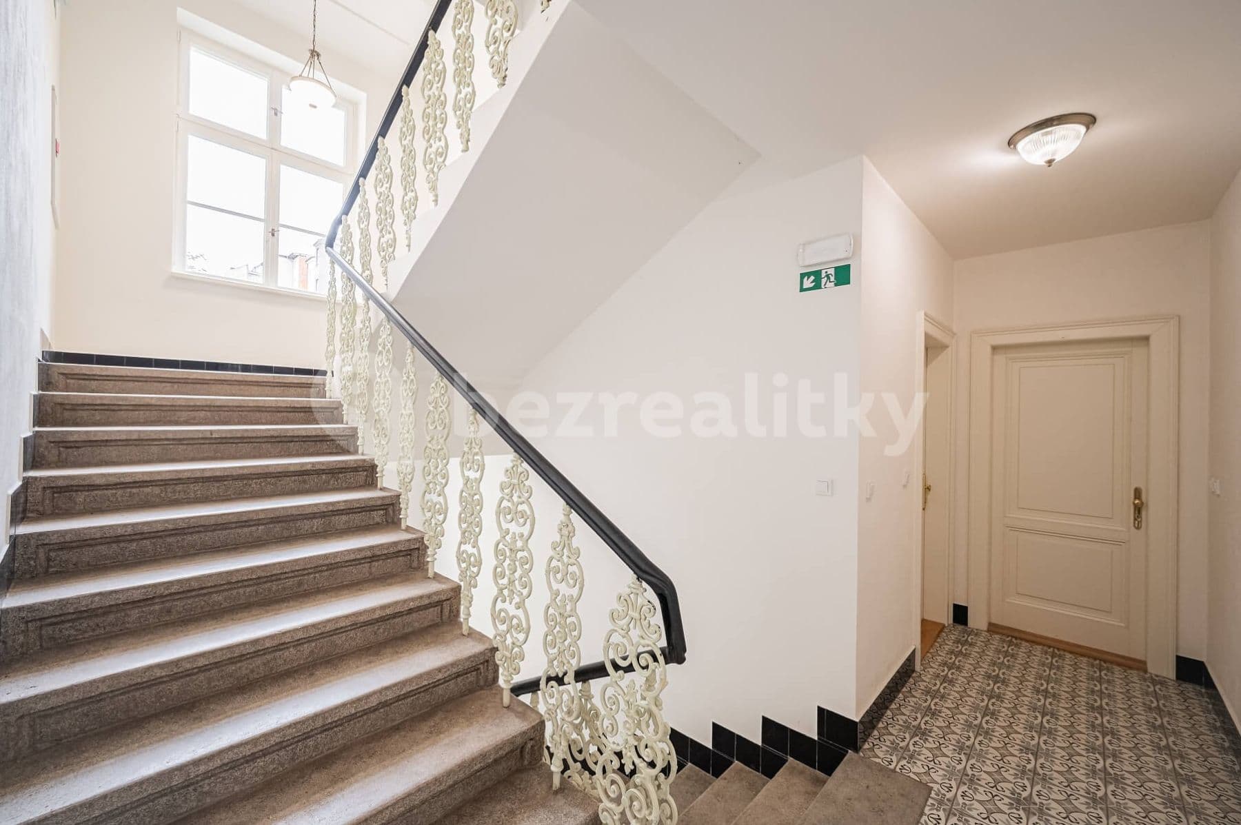 Prenájom bytu 1-izbový 27 m², Černomořská, Praha, Praha Prenájom bytu 1-izbový 27 m², Černomořská, Praha, Praha