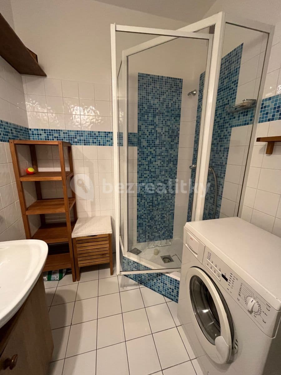 Prenájom bytu 2-izbový 64 m², Krupská, Praha, Praha Prenájom bytu 2-izbový 64 m², Krupská, Praha, Praha