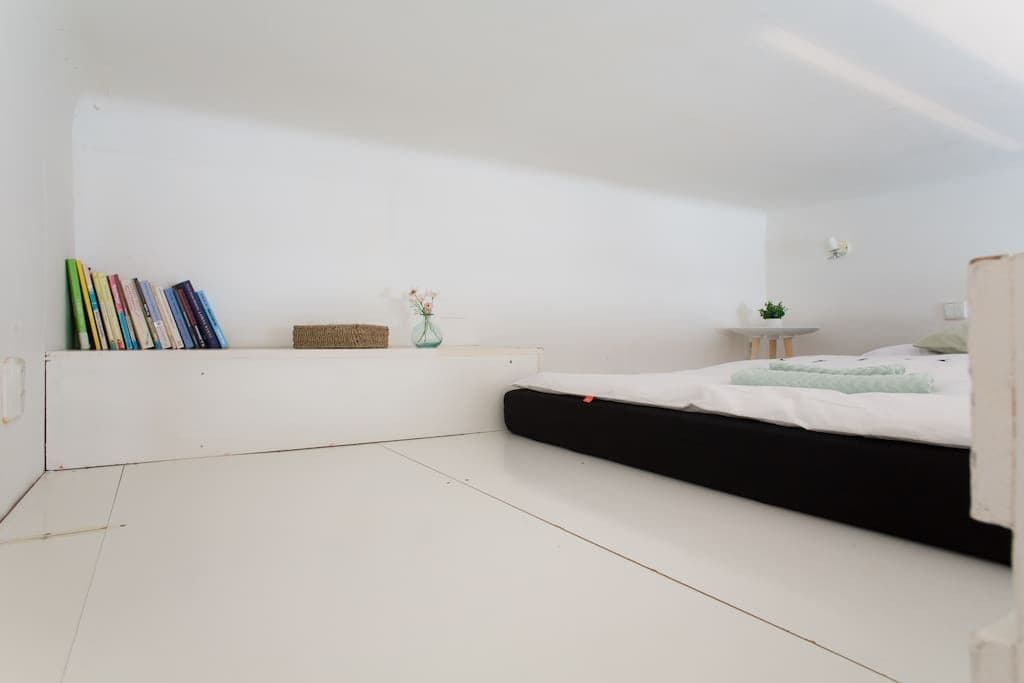 Prenájom bytu 21 m², Bulharská, Praha, Praha Prenájom bytu 21 m², Bulharská, Praha, Praha
