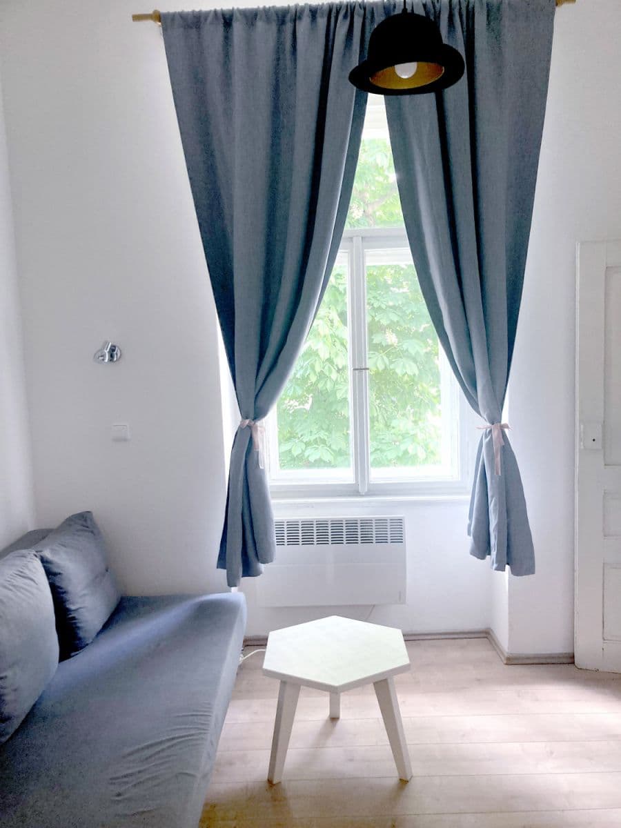 Prenájom bytu 21 m², Bulharská, Praha, Praha Prenájom bytu 21 m², Bulharská, Praha, Praha