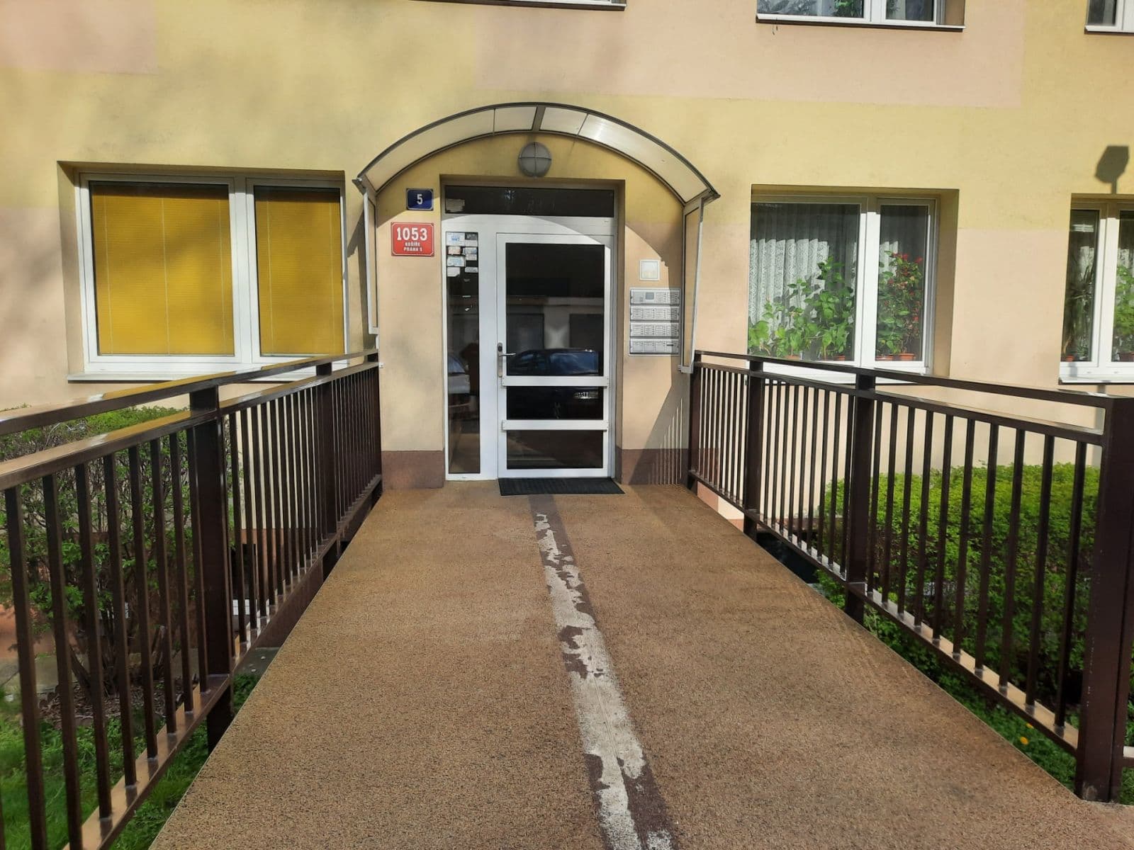 Prenájom bytu 1-izbový 27 m², Dubrovnická, Praha, Praha Prenájom bytu 1-izbový 27 m², Dubrovnická, Praha, Praha