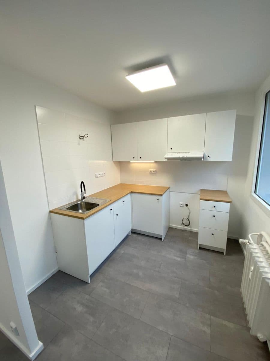 Predaj bytu 2-izbový 50 m², Kojetická, Neratovice, Středočeský kraj Predaj bytu 2-izbový 50 m², Kojetická, Neratovice, Středočeský kraj