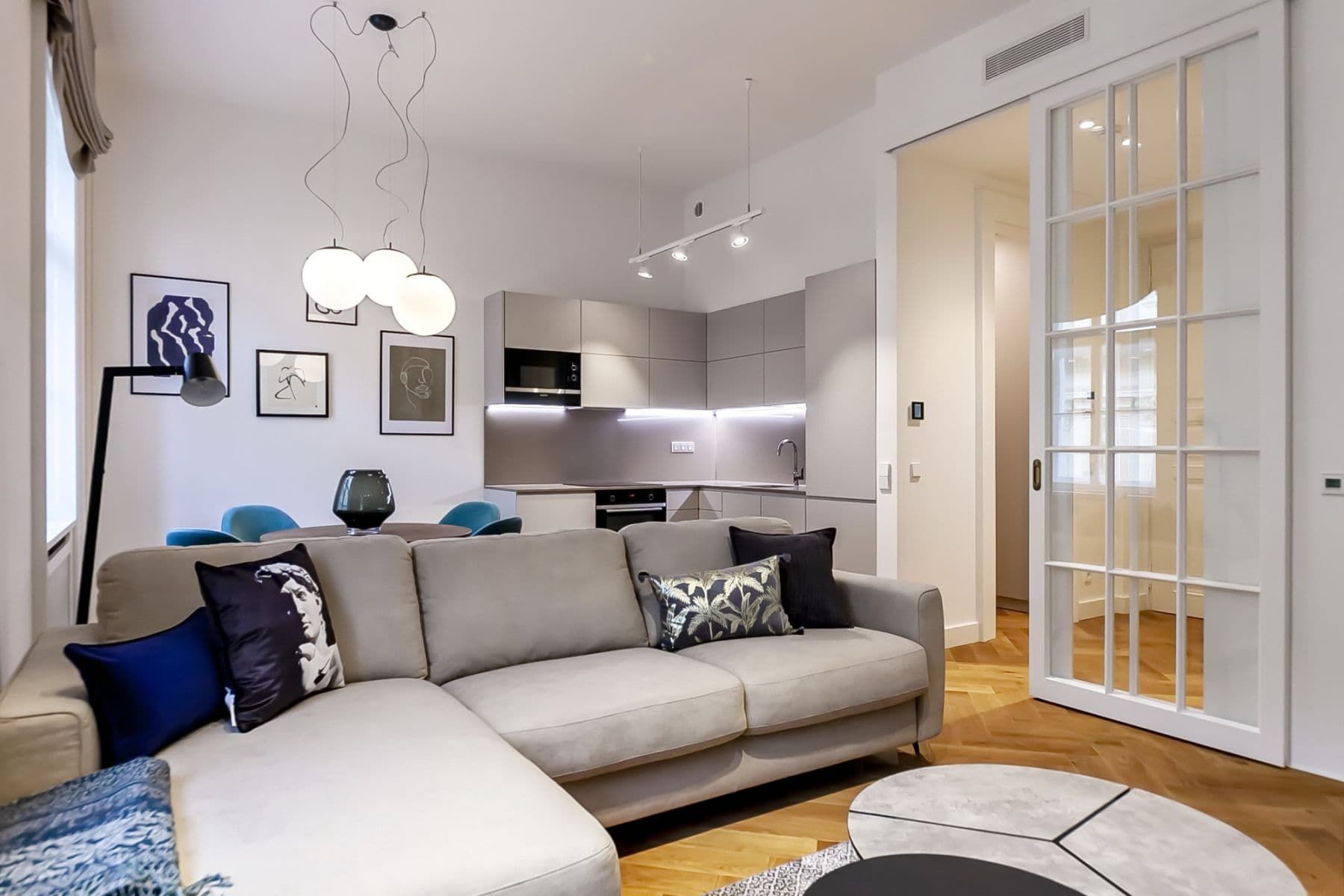 Prenájom bytu 60 m², Dlážděná, Praha, Praha Prenájom bytu 60 m², Dlážděná, Praha, Praha