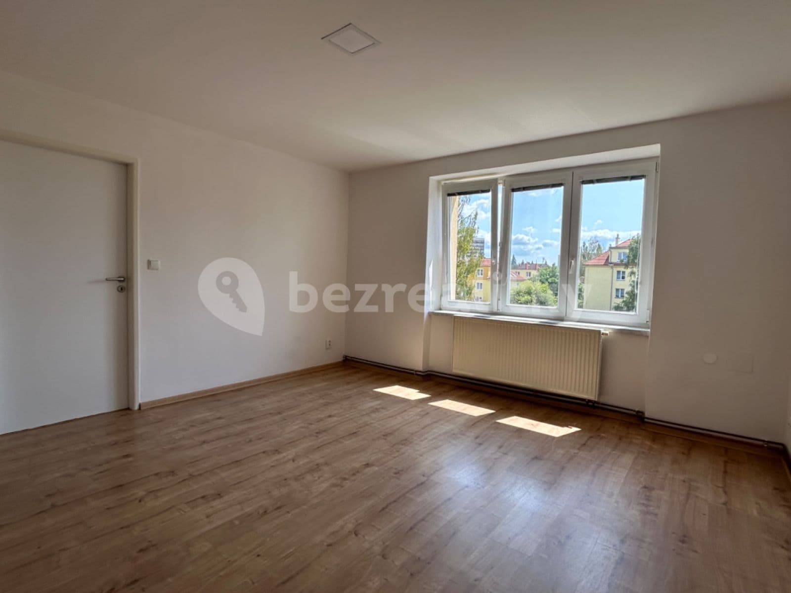 Prenájom bytu 2-izbový 58 m², Sakařova, Pardubice, Pardubický kraj Prenájom bytu 2-izbový 58 m², Sakařova, Pardubice, Pardubický kraj