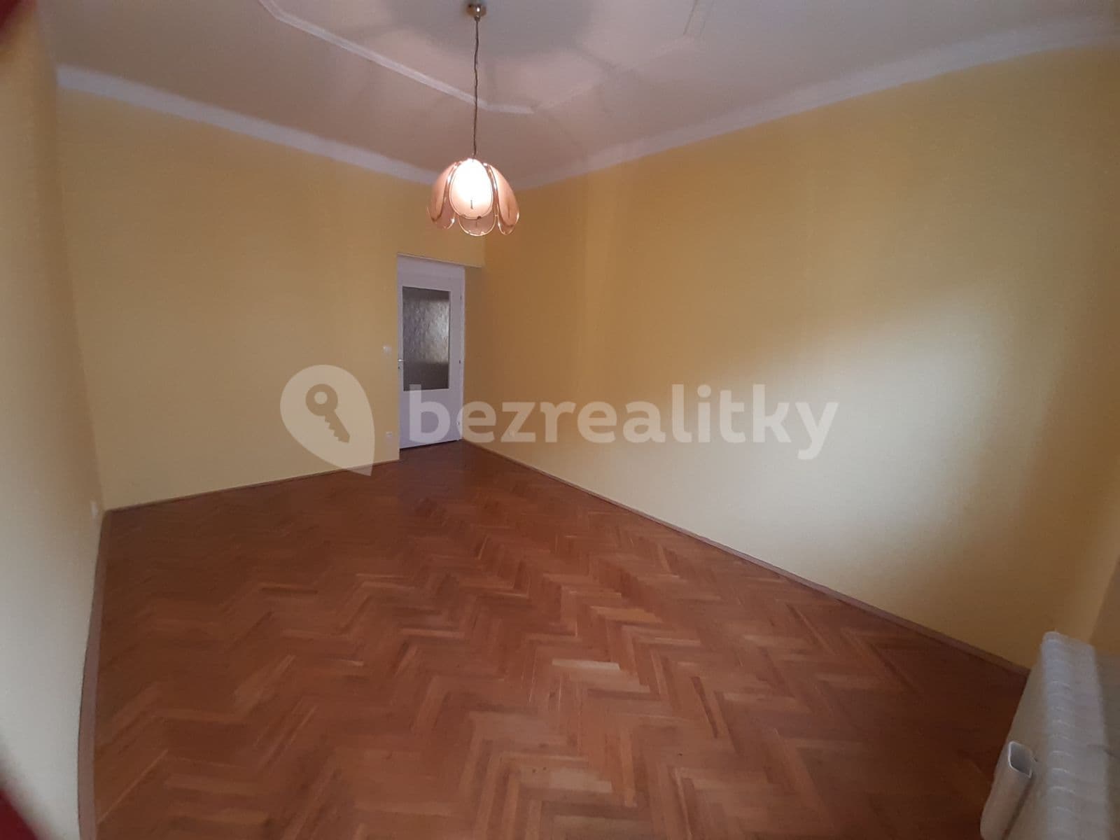 Prenájom bytu 4-izbový 96 m², Biskupcova, Praha, Praha Prenájom bytu 4-izbový 96 m², Biskupcova, Praha, Praha