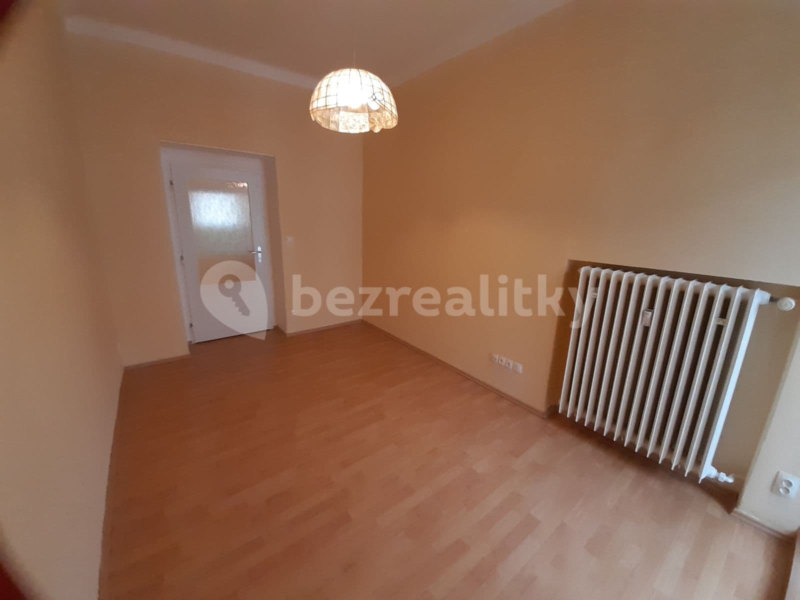 Prenájom bytu 4-izbový 96 m², Biskupcova, Praha, Praha Prenájom bytu 4-izbový 96 m², Biskupcova, Praha, Praha