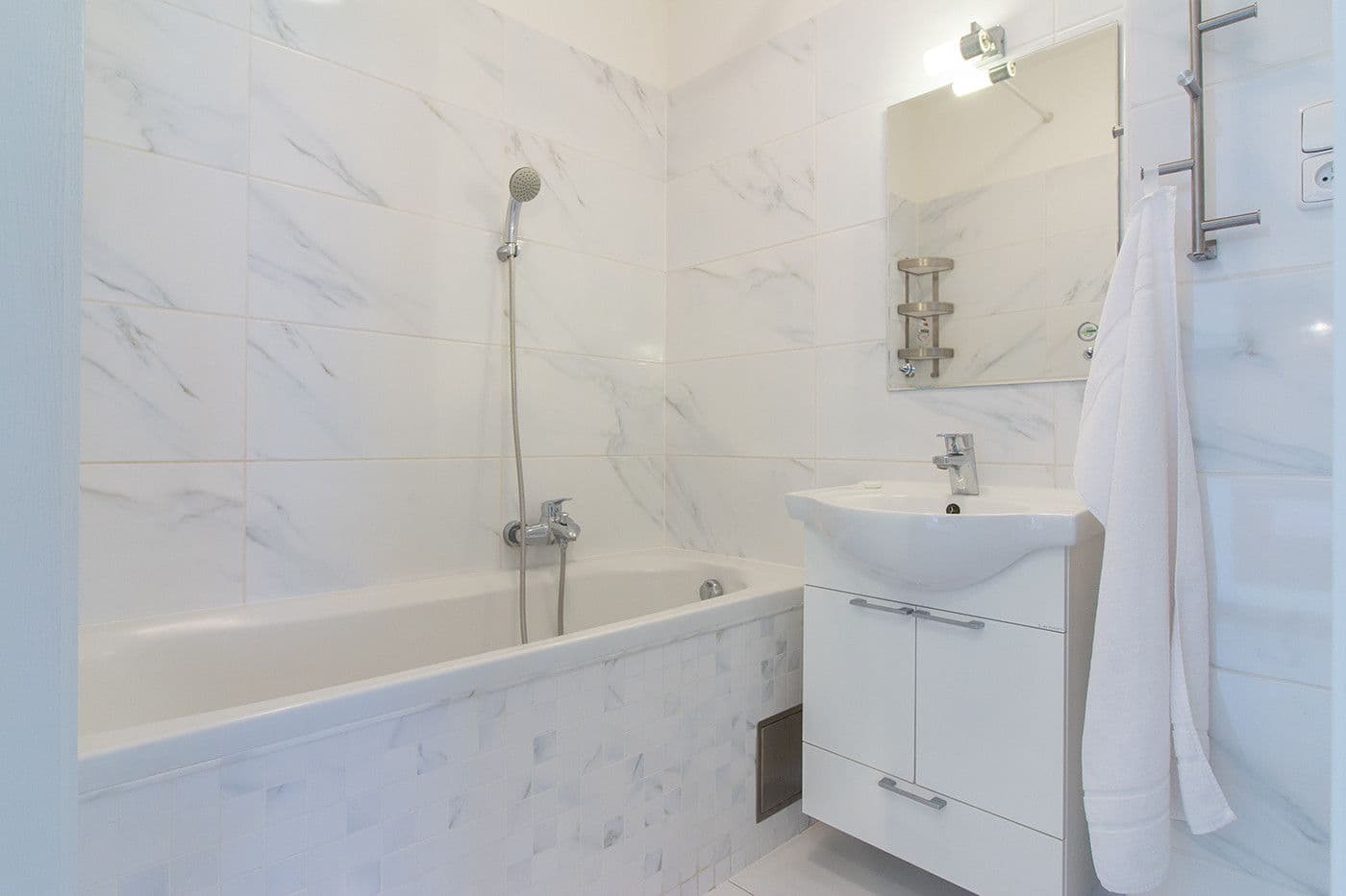 Prenájom bytu 90 m², Blanická, Praha, Praha Prenájom bytu 90 m², Blanická, Praha, Praha