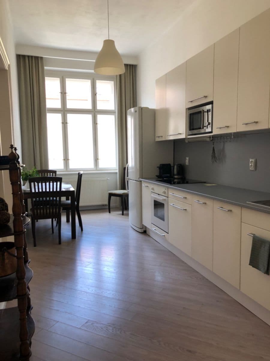 Prenájom bytu 2-izbový 43 m², Na Bělidle, Praha, Praha Prenájom bytu 2-izbový 43 m², Na Bělidle, Praha, Praha