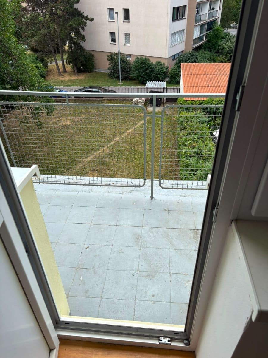Prenájom bytu 2-izbový 46 m², U Kněžské louky, Praha, Praha Prenájom bytu 2-izbový 46 m², U Kněžské louky, Praha, Praha