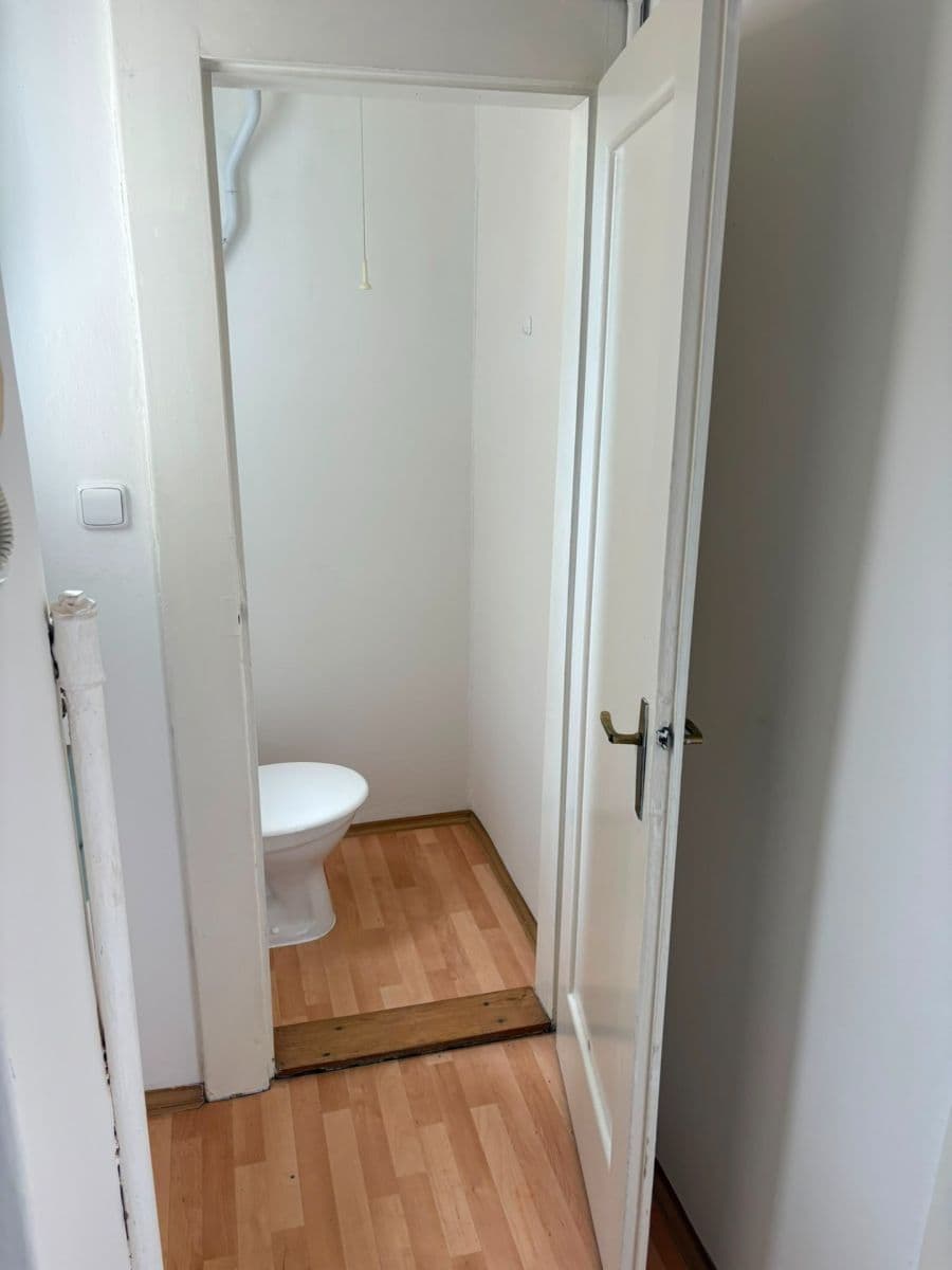 Prenájom bytu 2-izbový 46 m², U Kněžské louky, Praha, Praha Prenájom bytu 2-izbový 46 m², U Kněžské louky, Praha, Praha