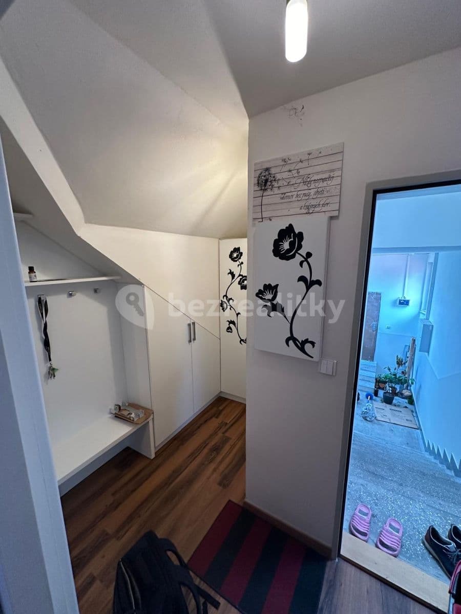 Prenájom bytu 2-izbový 47 m², Hradešínská, Praha, Praha Prenájom bytu 2-izbový 47 m², Hradešínská, Praha, Praha