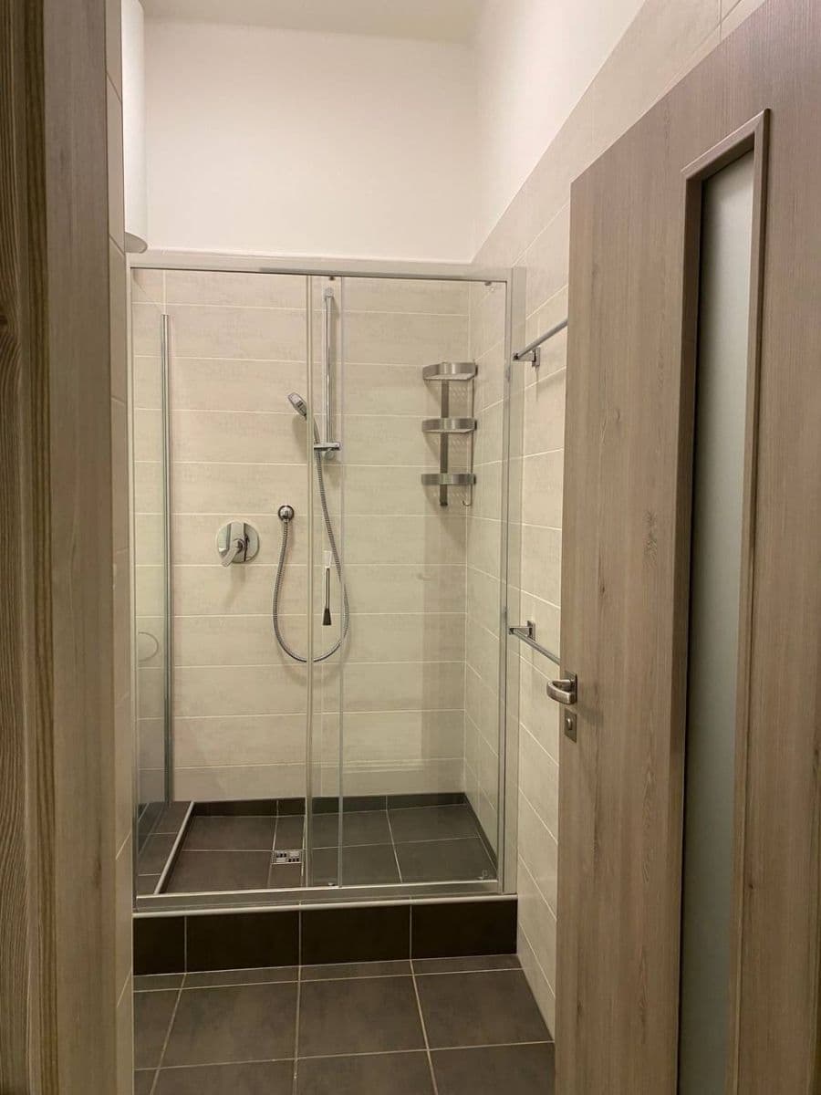 Prenájom bytu 2-izbový 62 m², 5. května, Praha, Praha Prenájom bytu 2-izbový 62 m², 5. května, Praha, Praha