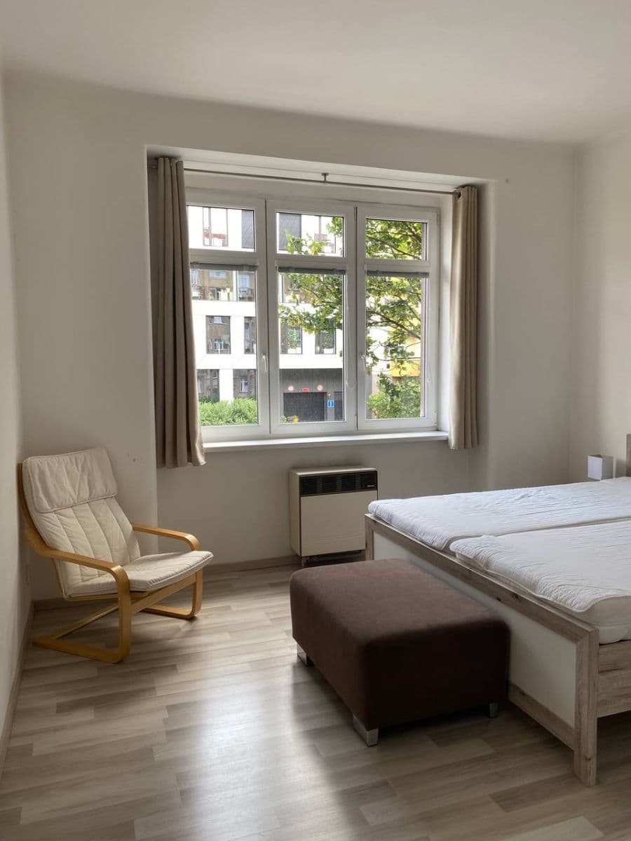 Prenájom bytu 2-izbový 62 m², 5. května, Praha, Praha Prenájom bytu 2-izbový 62 m², 5. května, Praha, Praha