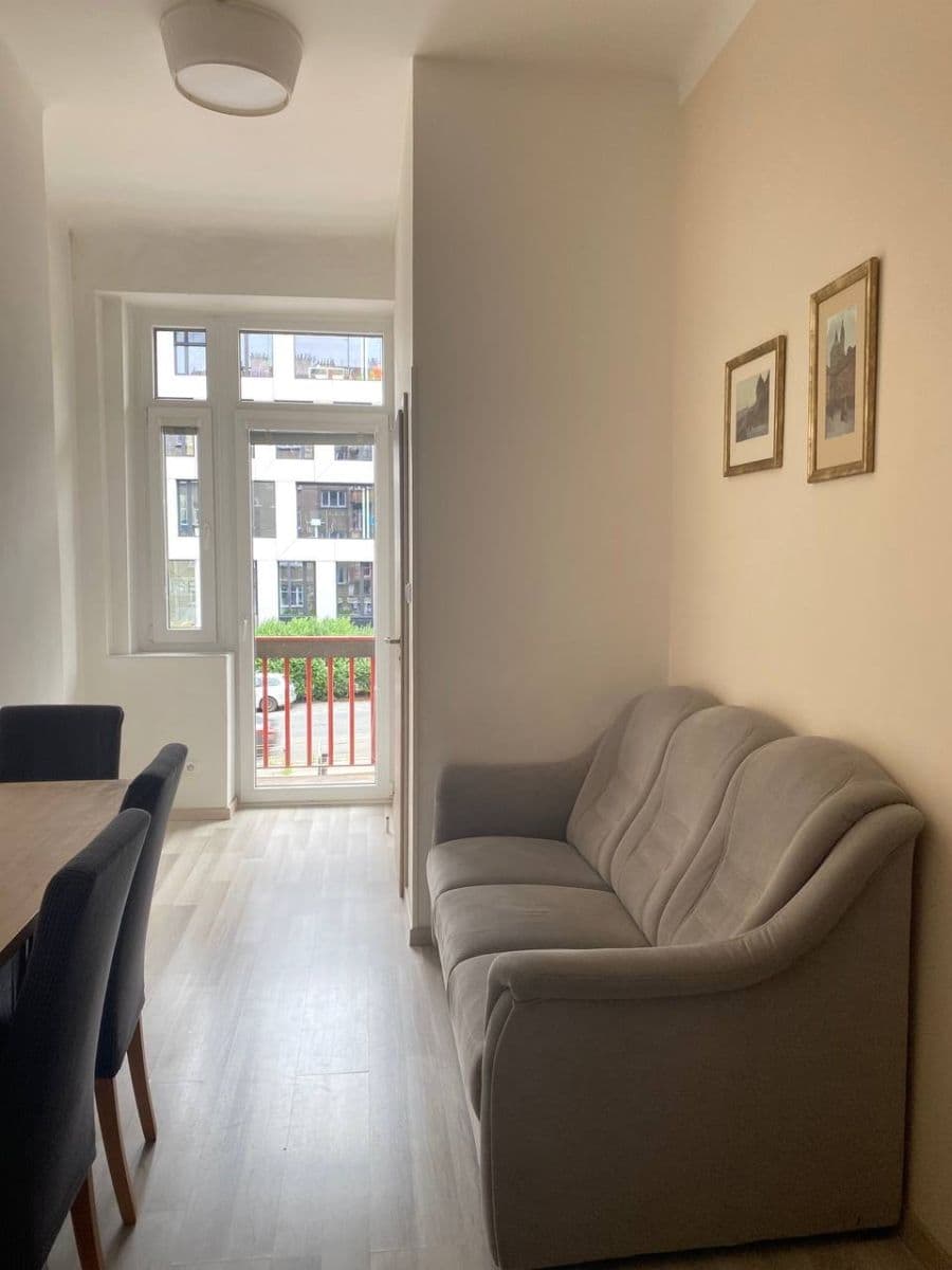 Prenájom bytu 2-izbový 62 m², 5. května, Praha, Praha Prenájom bytu 2-izbový 62 m², 5. května, Praha, Praha