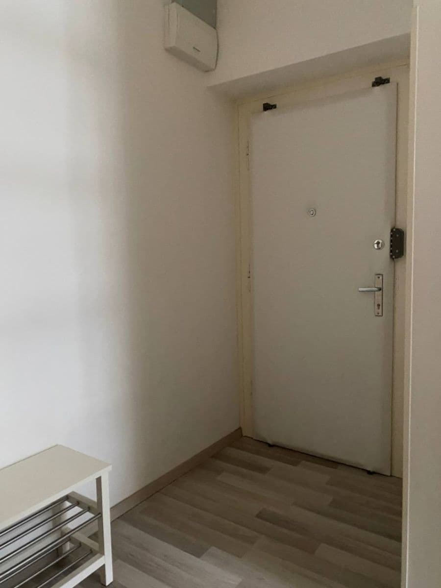 Prenájom bytu 2-izbový 62 m², 5. května, Praha, Praha Prenájom bytu 2-izbový 62 m², 5. května, Praha, Praha