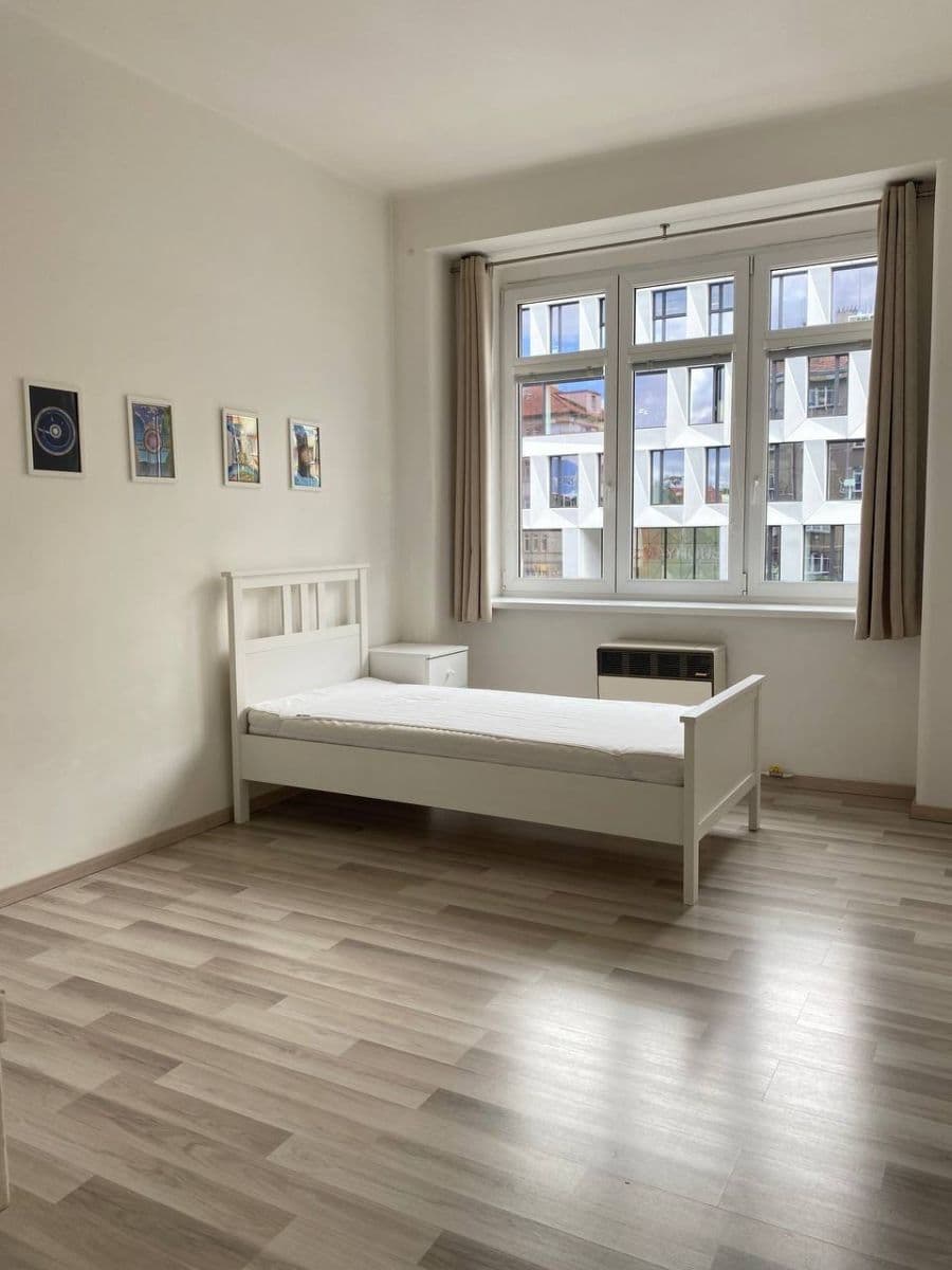 Prenájom bytu 2-izbový 62 m², 5. května, Praha, Praha Prenájom bytu 2-izbový 62 m², 5. května, Praha, Praha