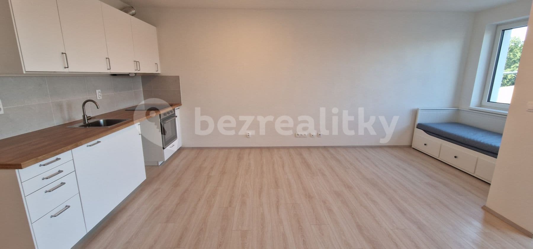 Prenájom bytu 1-izbový 34 m², Boettingerova, Plzeň, Plzeňský kraj Prenájom bytu 1-izbový 34 m², Boettingerova, Plzeň, Plzeňský kraj