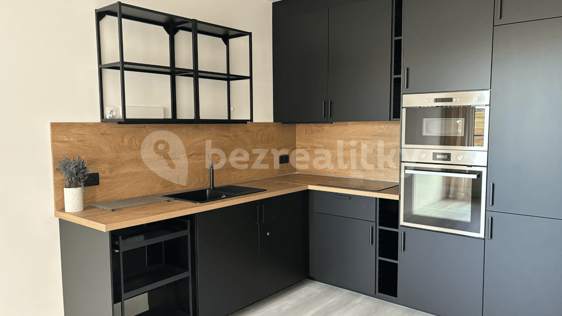 Prenájom bytu 2-izbový 43 m², Thomasova, Praha, Praha Prenájom bytu 2-izbový 43 m², Thomasova, Praha, Praha