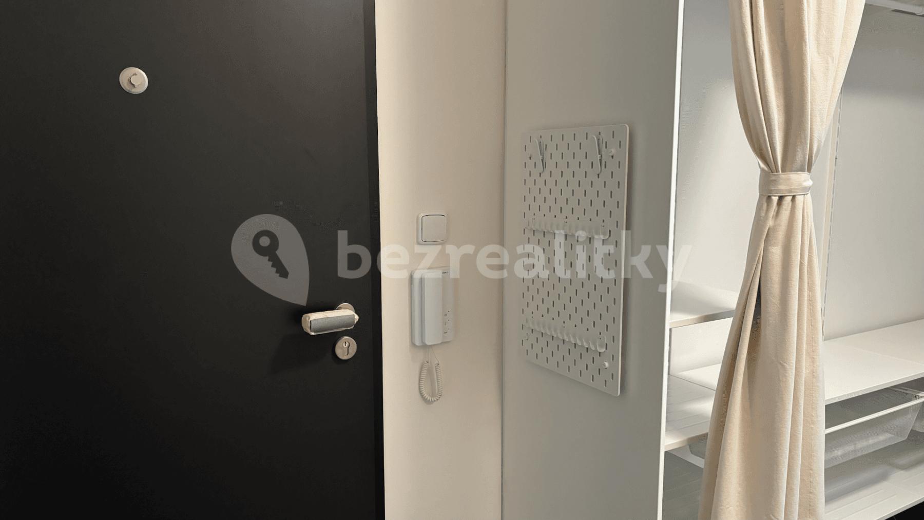 Prenájom bytu 2-izbový 43 m², Thomasova, Praha, Praha Prenájom bytu 2-izbový 43 m², Thomasova, Praha, Praha