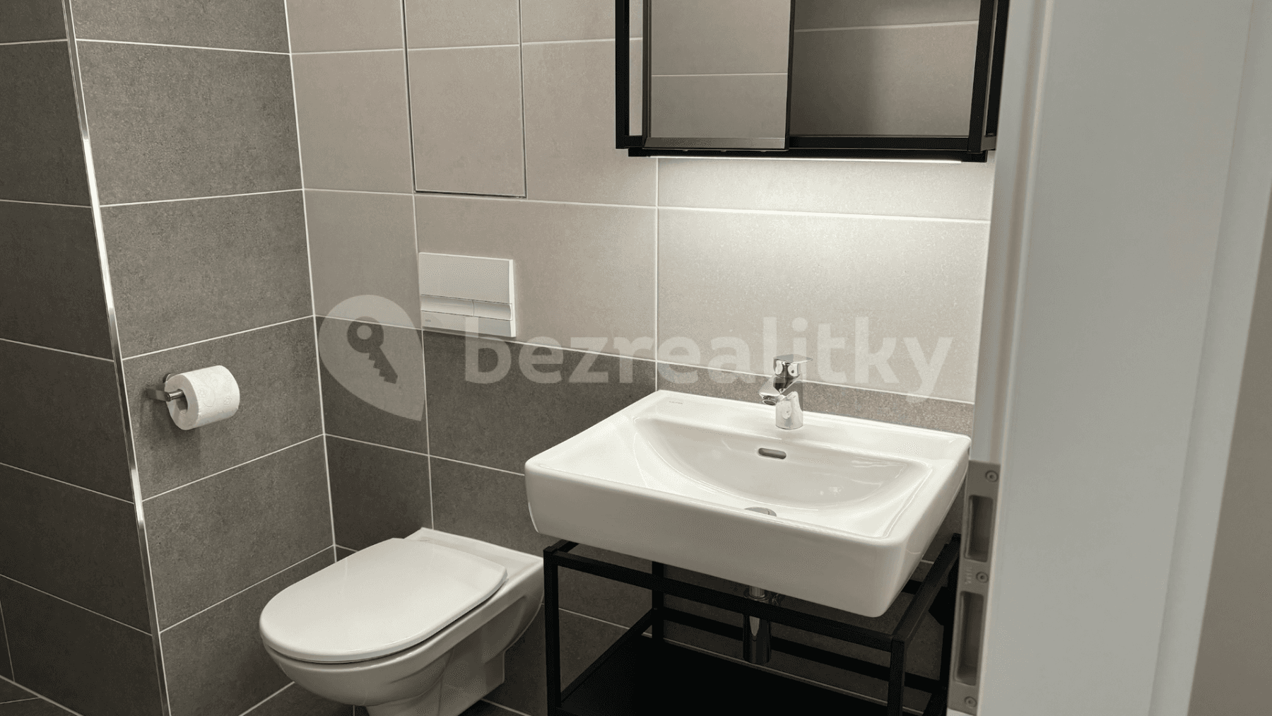 Prenájom bytu 2-izbový 43 m², Thomasova, Praha, Praha Prenájom bytu 2-izbový 43 m², Thomasova, Praha, Praha