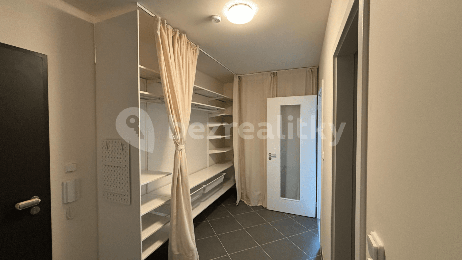 Prenájom bytu 2-izbový 43 m², Thomasova, Praha, Praha Prenájom bytu 2-izbový 43 m², Thomasova, Praha, Praha