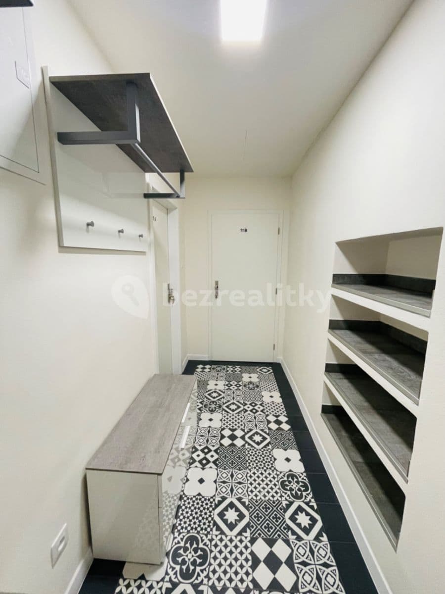 Prenájom bytu 2-izbový 45 m², Na Laurové, Praha, Praha Prenájom bytu 2-izbový 45 m², Na Laurové, Praha, Praha