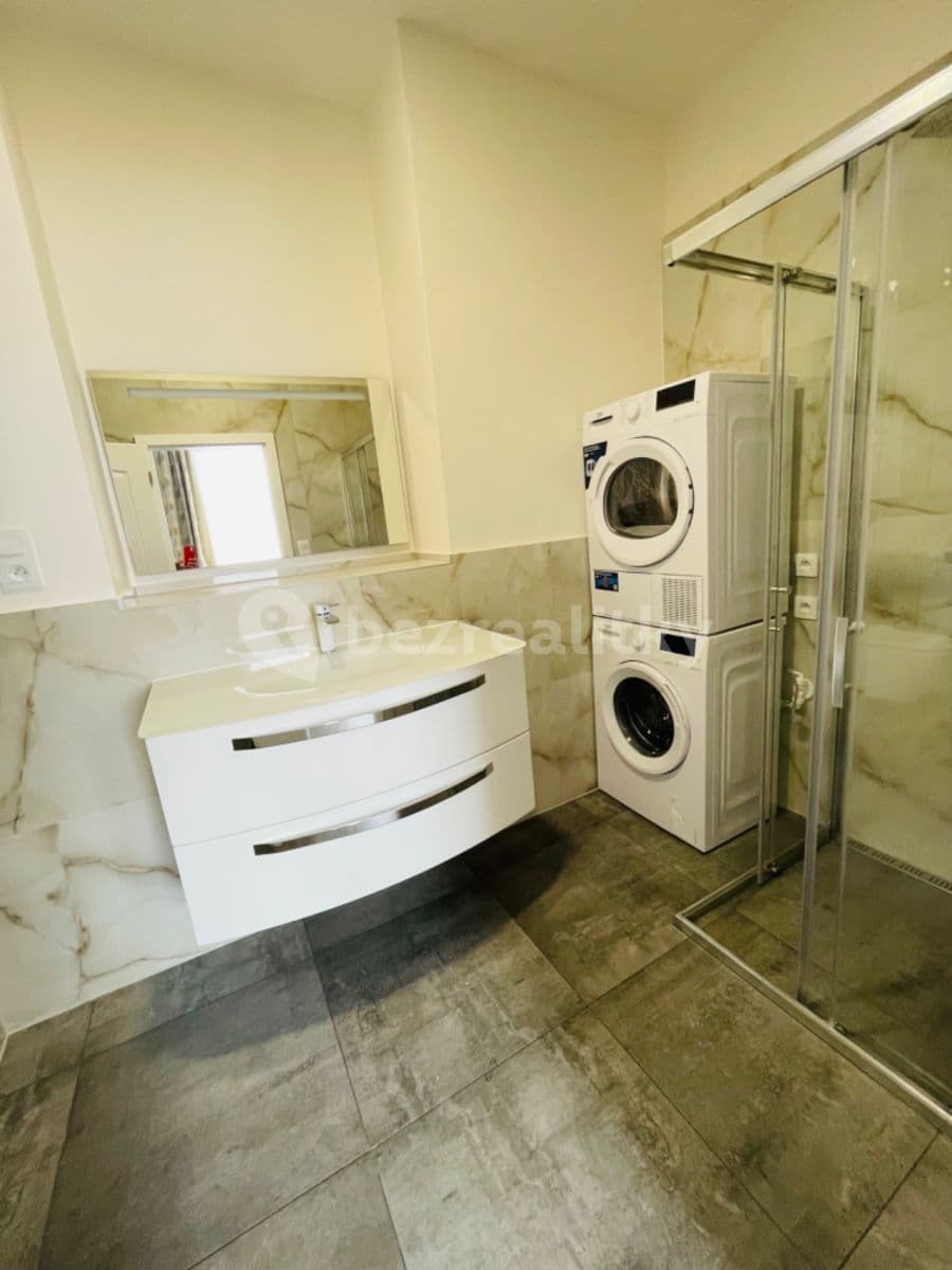 Prenájom bytu 2-izbový 45 m², Na Laurové, Praha, Praha Prenájom bytu 2-izbový 45 m², Na Laurové, Praha, Praha