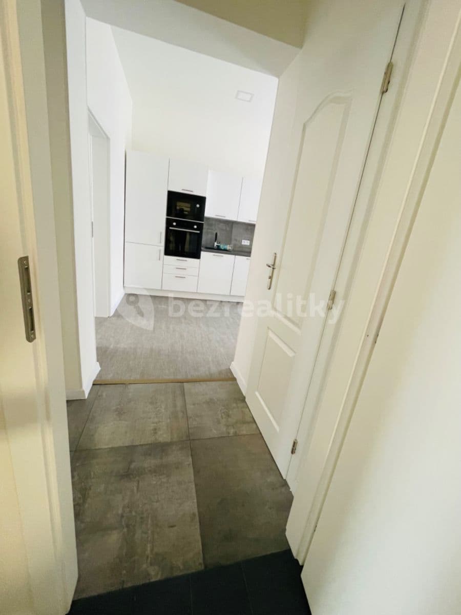 Prenájom bytu 2-izbový 40 m², Na Laurové, Praha, Praha Prenájom bytu 2-izbový 40 m², Na Laurové, Praha, Praha