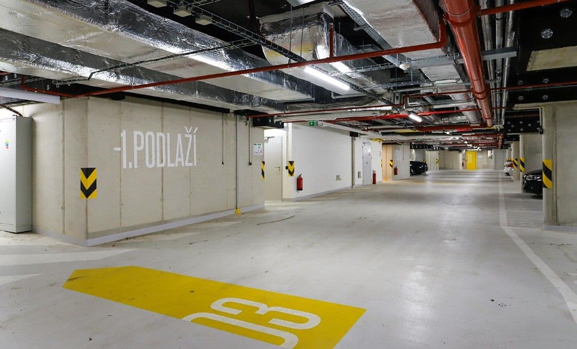 Prenájom garáže 18 m², Nádražní, Praha, Praha Prenájom garáže 18 m², Nádražní, Praha, Praha