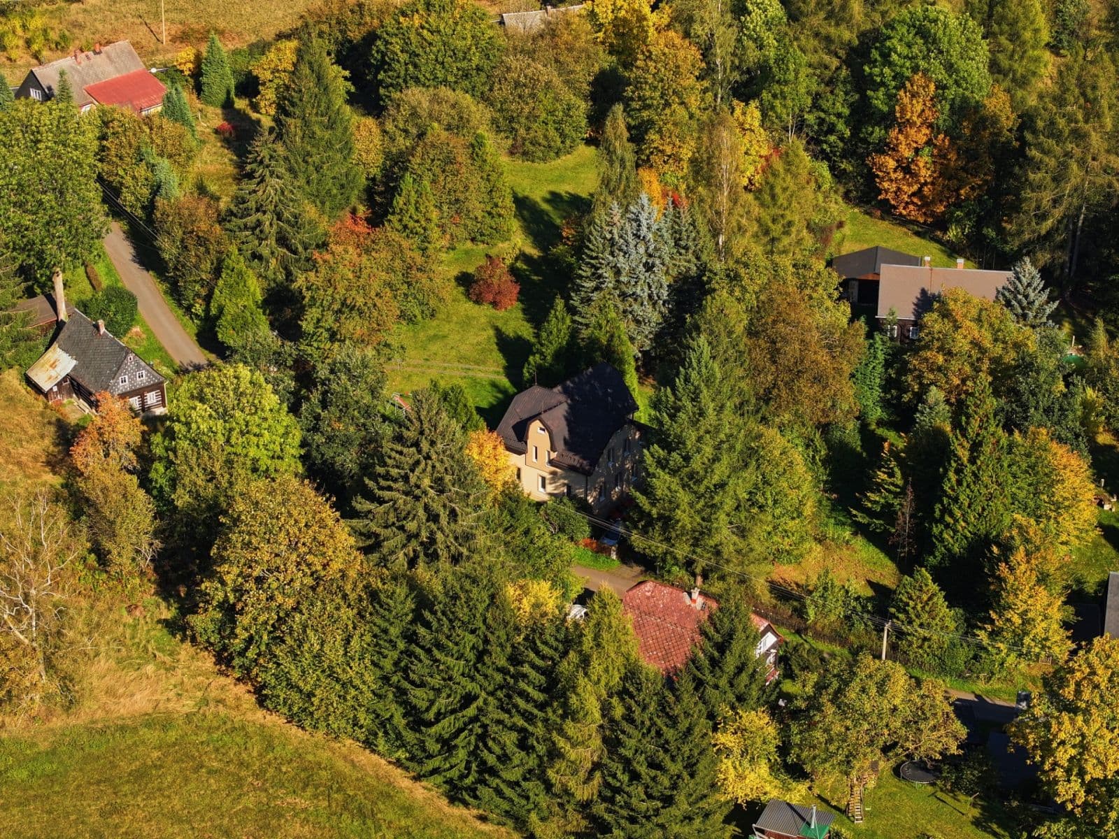 Predaj rekreačného objektu 276 m², pozemek 1.187 m², Krásná Lípa, Ústecký kraj Predaj rekreačného objektu 276 m², pozemek 1.187 m², Krásná Lípa, Ústecký kraj