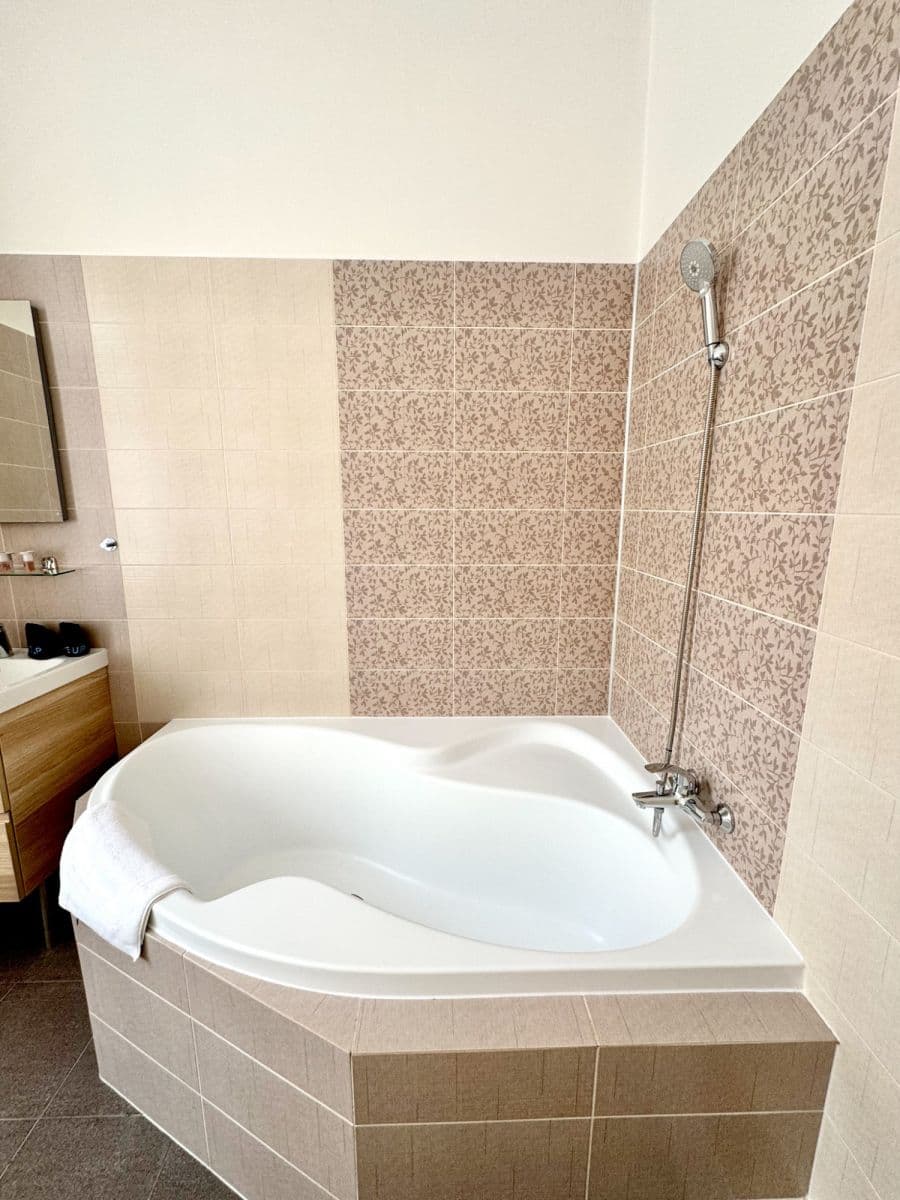 Prenájom bytu 133 m², Španělská, Praha, Praha Prenájom bytu 133 m², Španělská, Praha, Praha