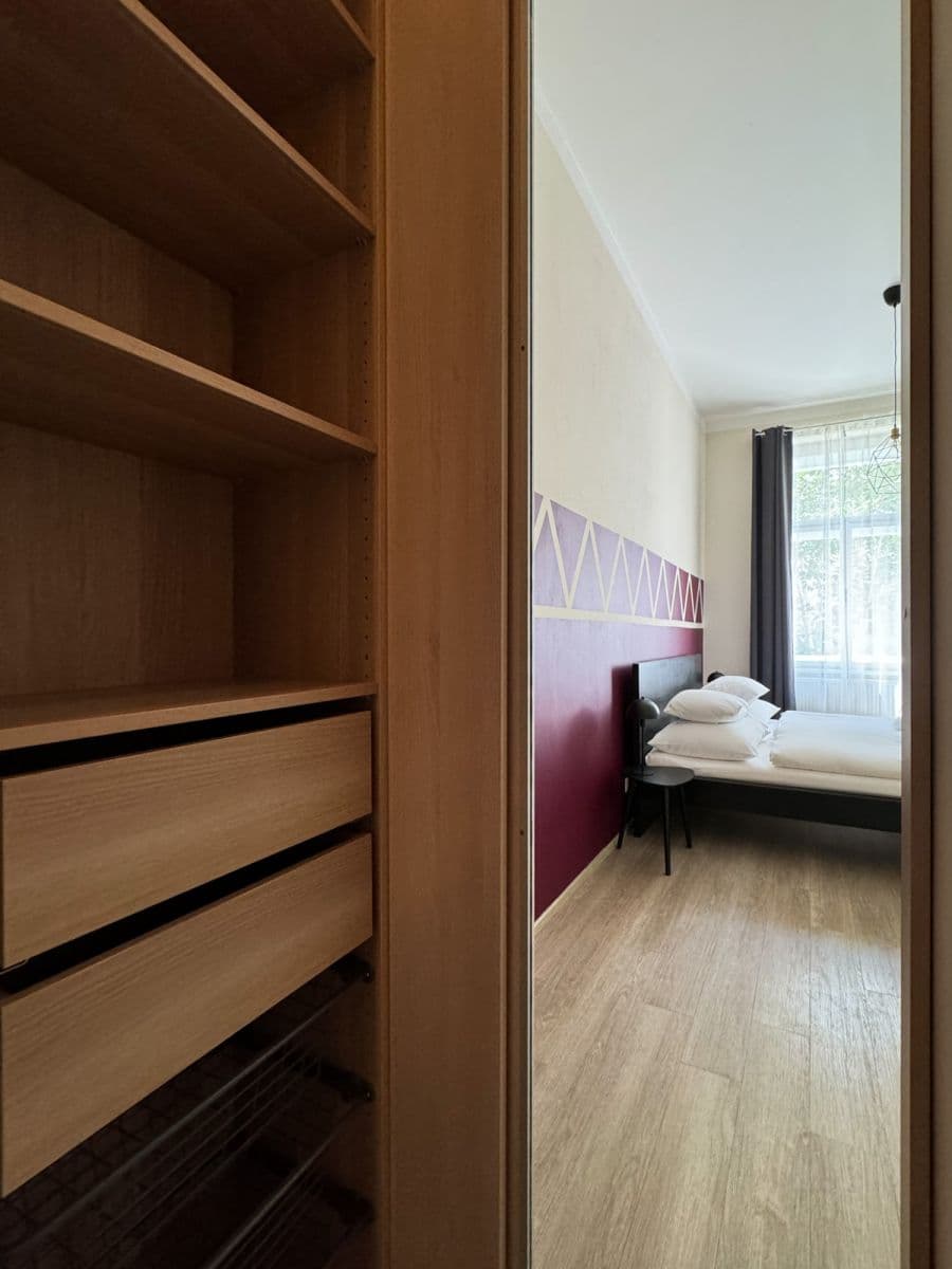 Prenájom bytu 133 m², Španělská, Praha, Praha Prenájom bytu 133 m², Španělská, Praha, Praha