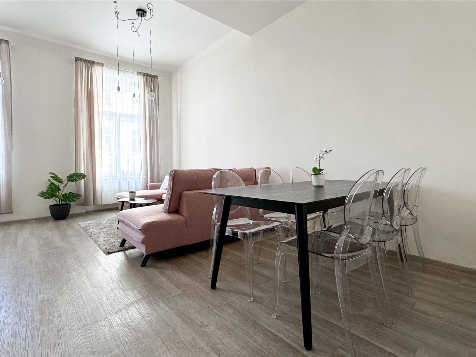 Prenájom bytu 133 m², Španělská, Praha, Praha Prenájom bytu 133 m², Španělská, Praha, Praha
