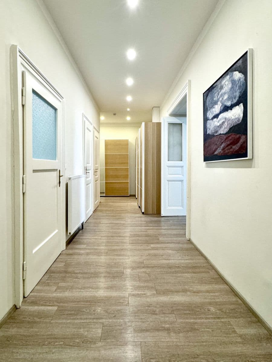 Prenájom bytu 133 m², Španělská, Praha, Praha Prenájom bytu 133 m², Španělská, Praha, Praha