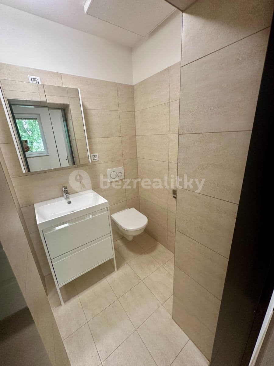 Prenájom bytu 1-izbový 18 m², Šumavská, Brno, Jihomoravský kraj Prenájom bytu 1-izbový 18 m², Šumavská, Brno, Jihomoravský kraj