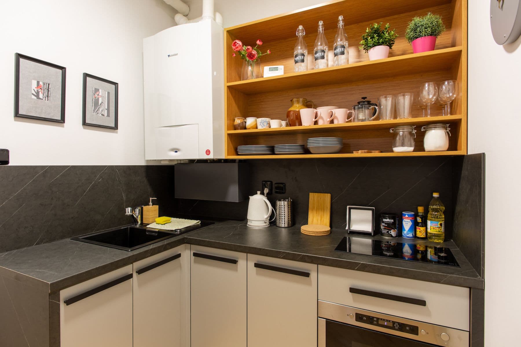 Prenájom bytu 90 m², Blanická, Praha, Praha Prenájom bytu 90 m², Blanická, Praha, Praha