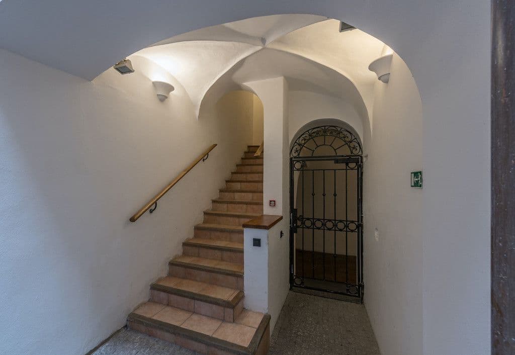 Prenájom bytu 45 m², Vlašská, Praha, Praha Prenájom bytu 45 m², Vlašská, Praha, Praha